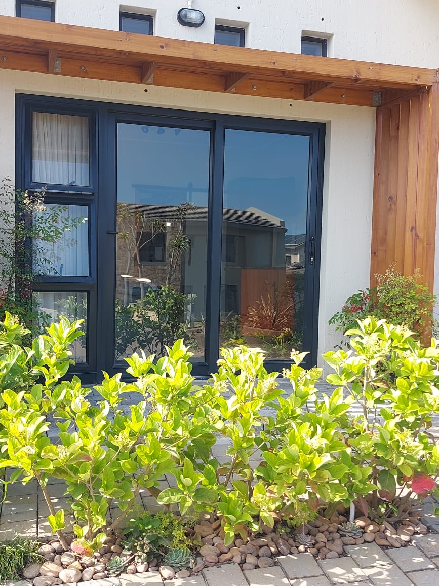 5 Bedroom Property for Sale in Oubaai Western Cape